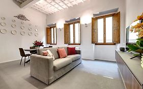 Venere & Zefiro Apartments By Mamo Florence